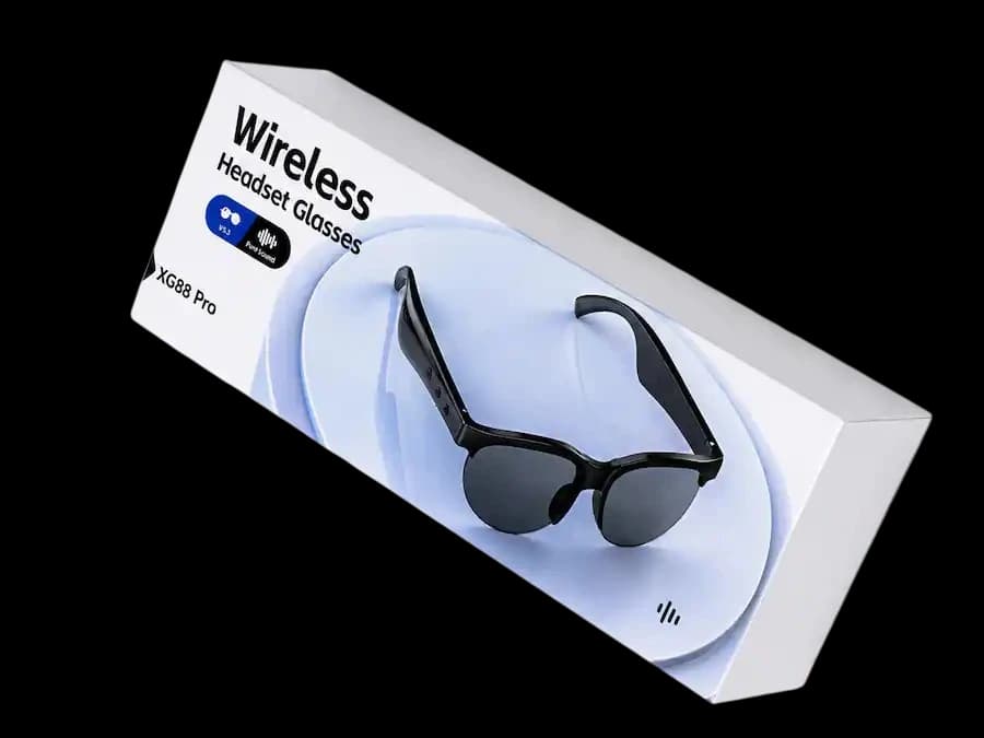 Audio smart glasses with sleek design